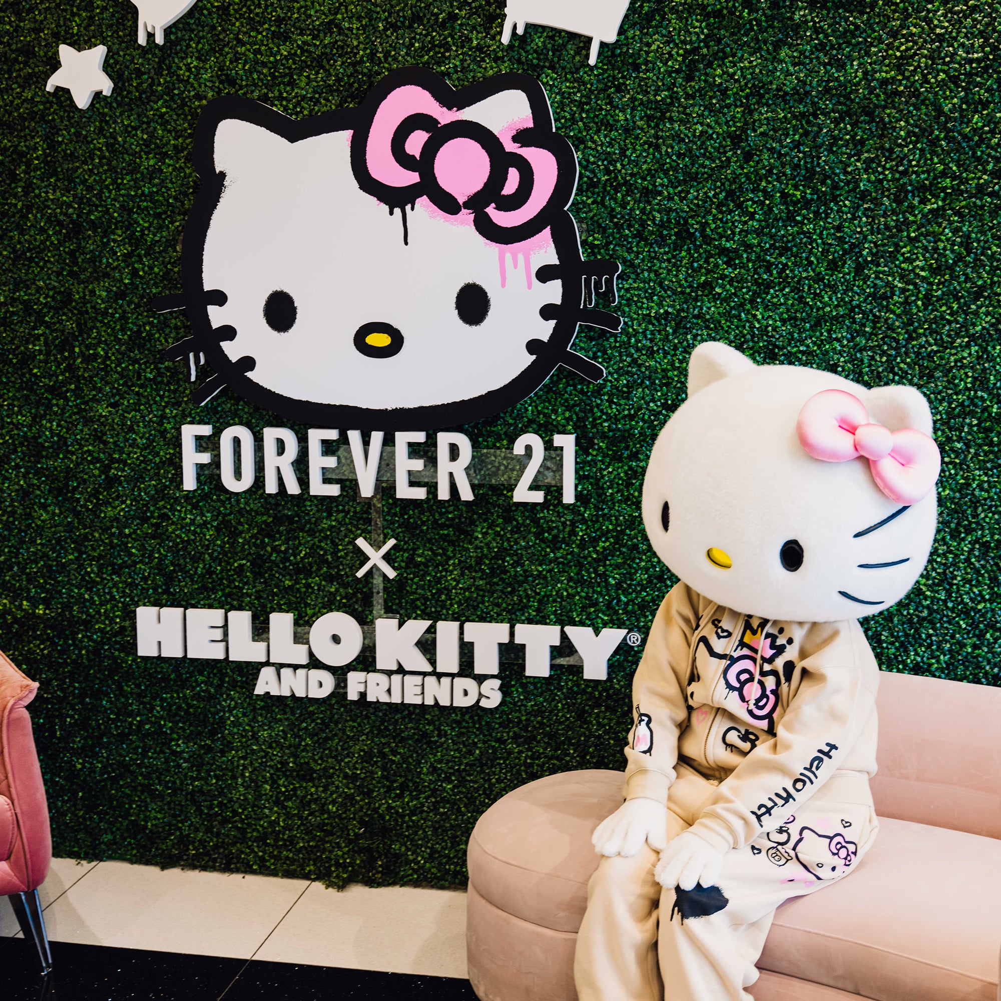 Forever21 x Hello Kitty キティ ファーフーディー - kailashparbat.ca