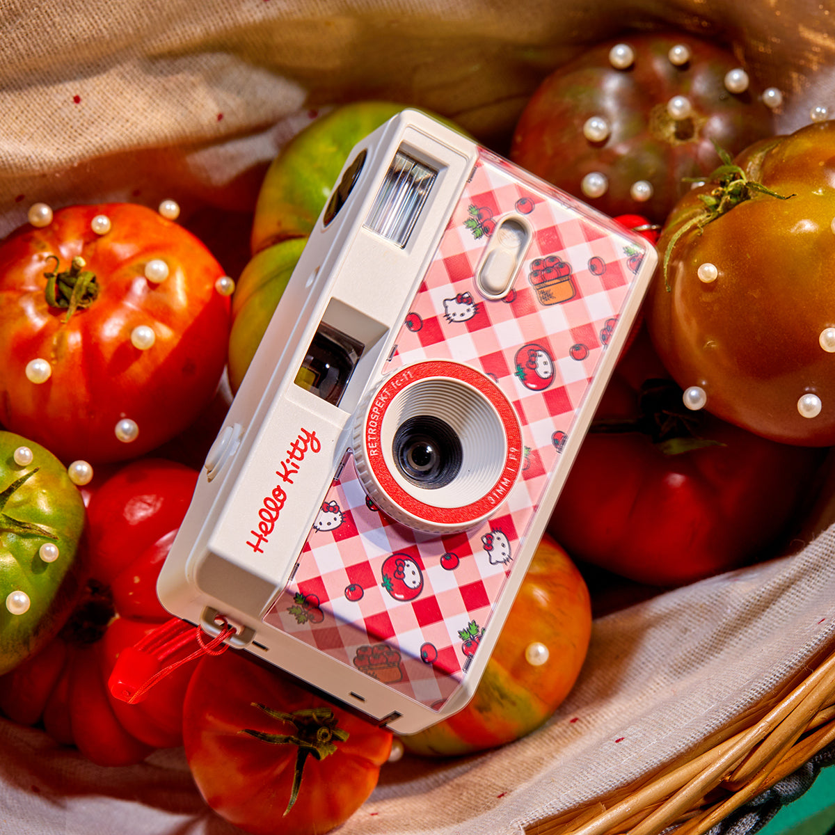 Hello Kitty Tomatoes 35mm Camera Electronic RETROSPEKT   