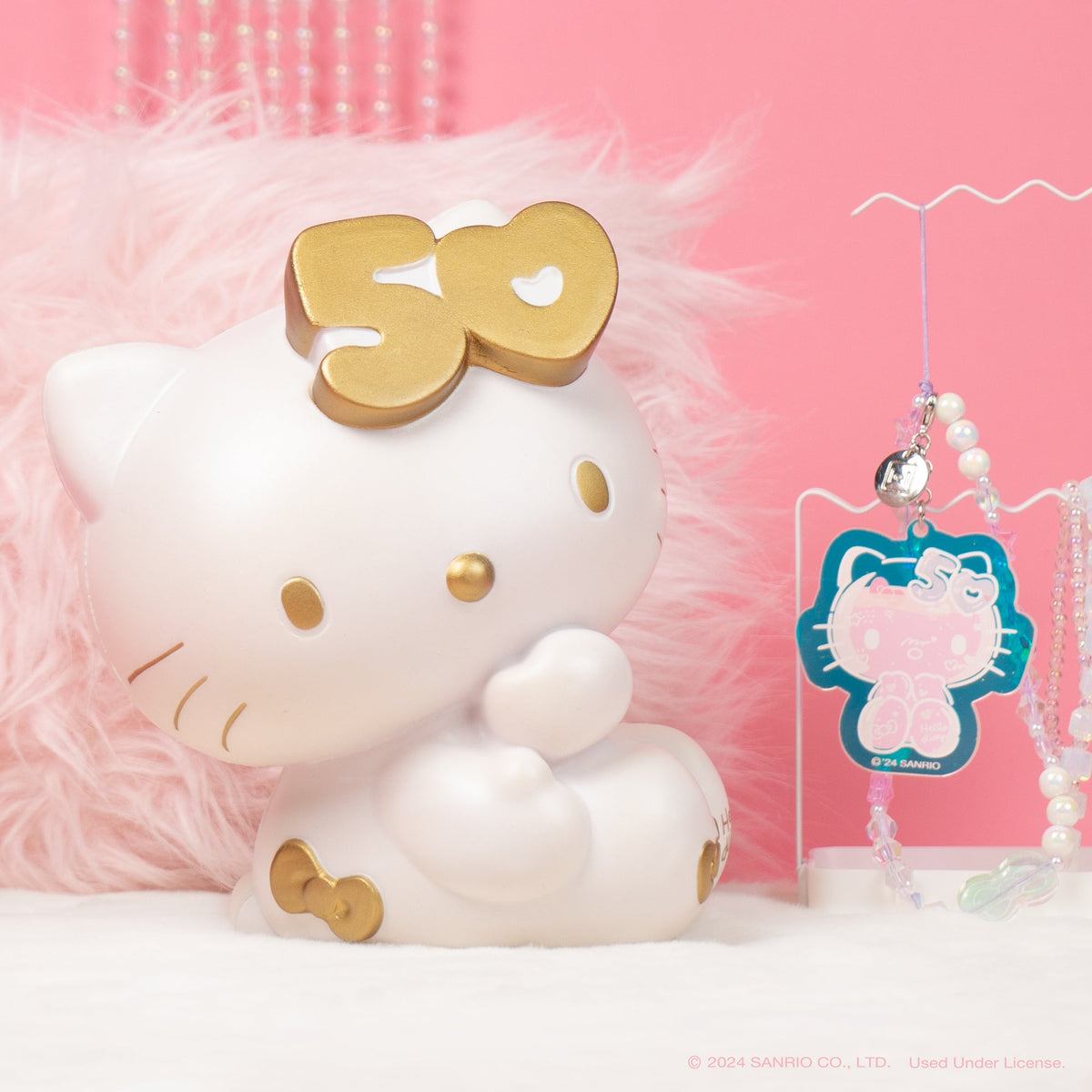 Hello Kitty 50th Anniversary Gold Jumbo SquiSHU Toys&amp;Games Hamee.com - Hamee US   