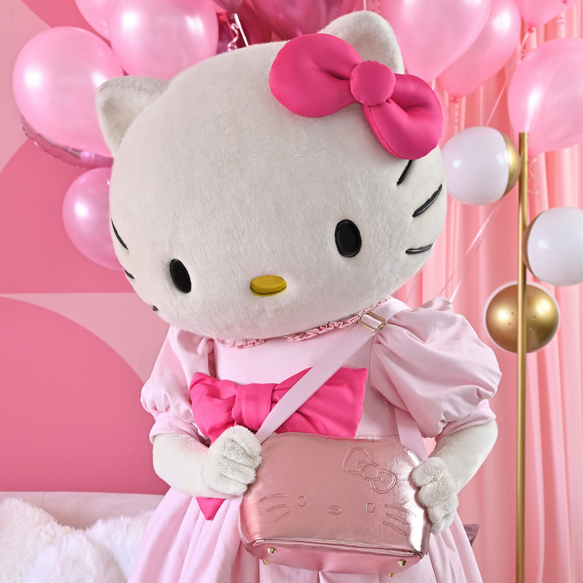 Igloo, Accessories, Hello Kitty Luxe Crossbody Cooler Bag